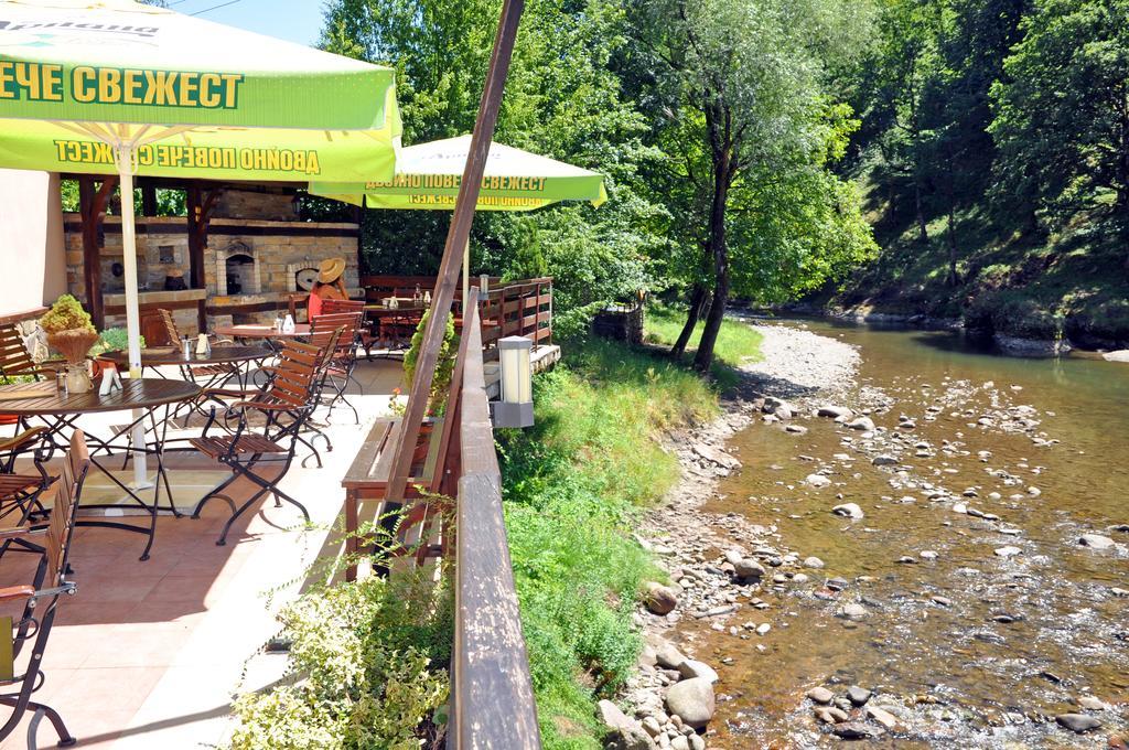 Семеен Хотел Федора Ribarica Exterior foto