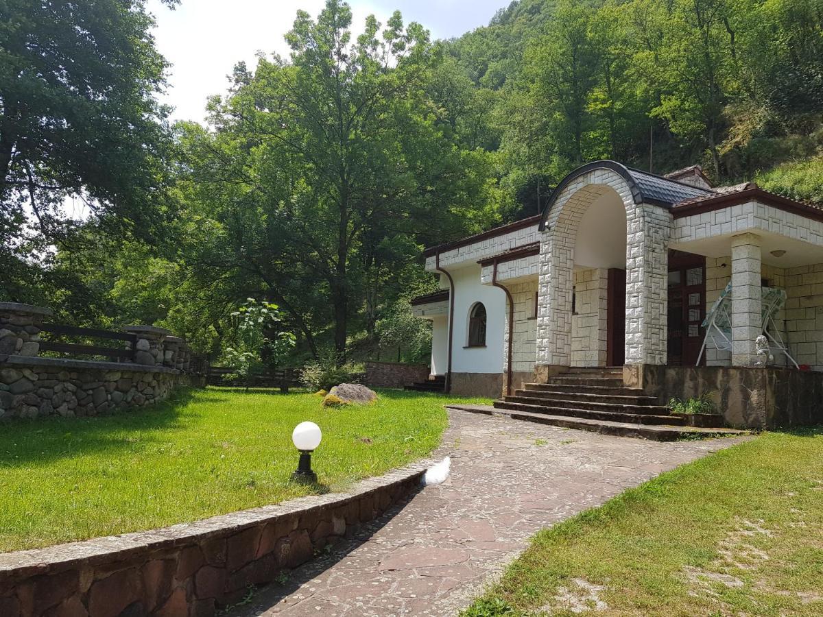 Семеен Хотел Федора Ribarica Exterior foto