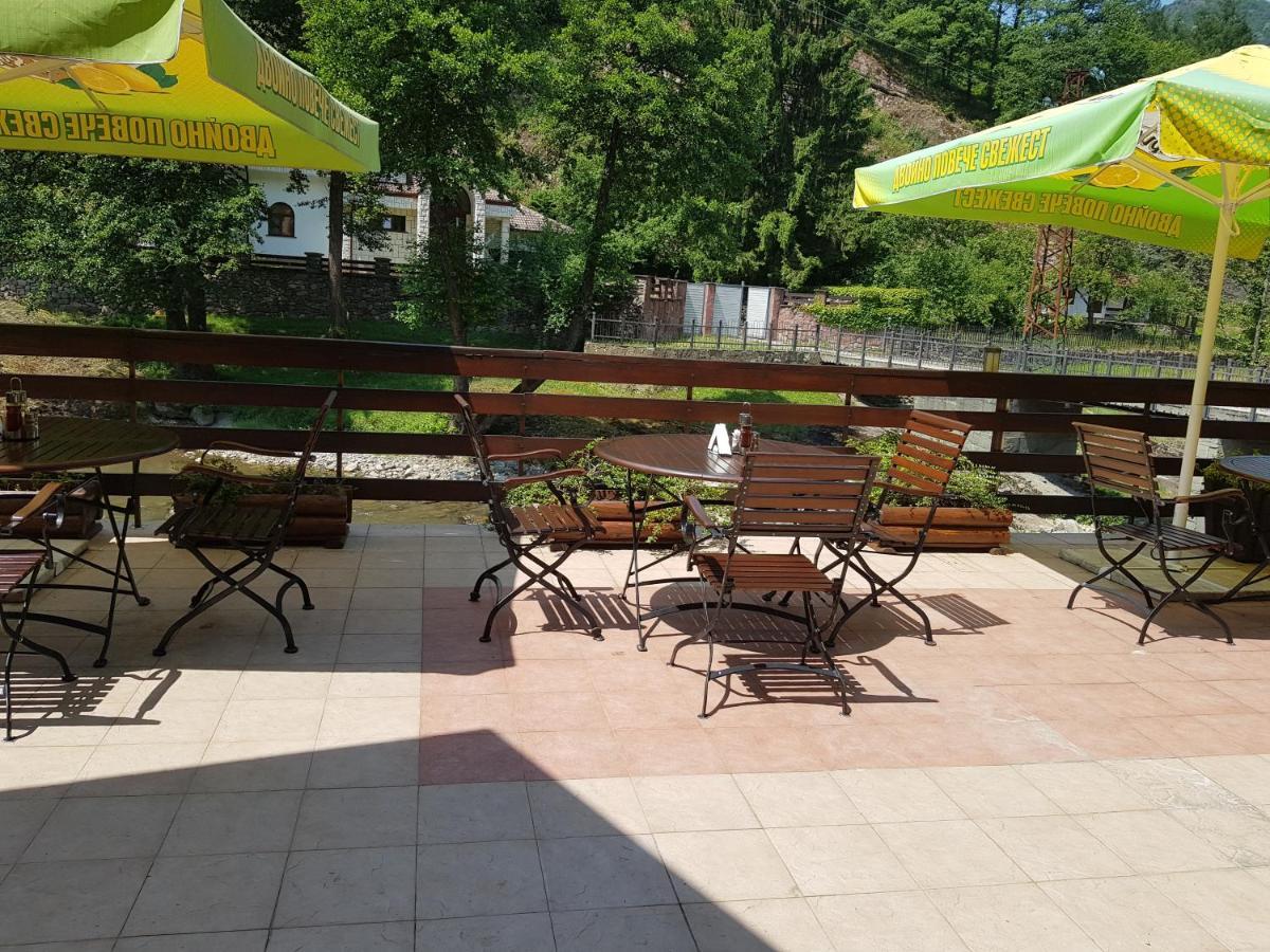 Семеен Хотел Федора Ribarica Exterior foto