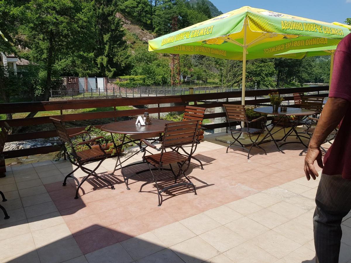 Семеен Хотел Федора Ribarica Exterior foto