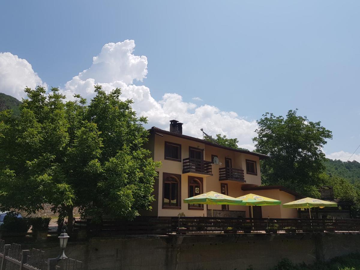Семеен Хотел Федора Ribarica Exterior foto